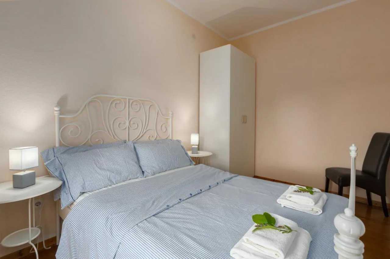 Apartments Zomzi Porec Croatia