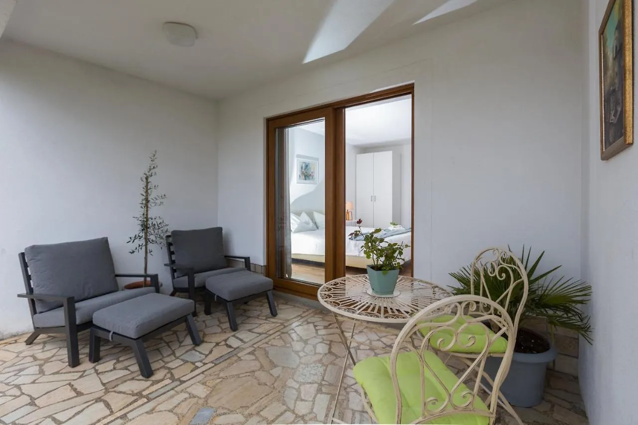 Apartments Zomzi Porec Croatia