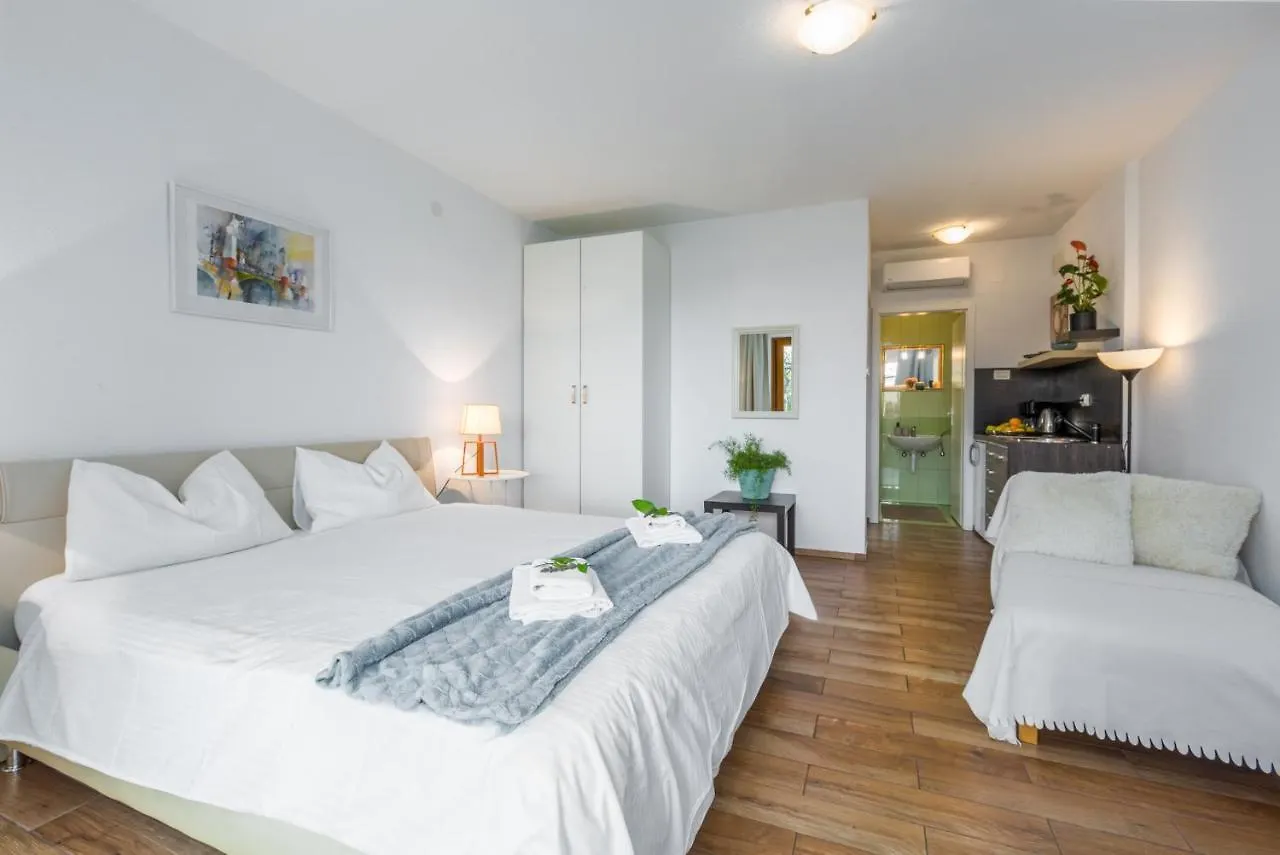 Apartments Zomzi Porec