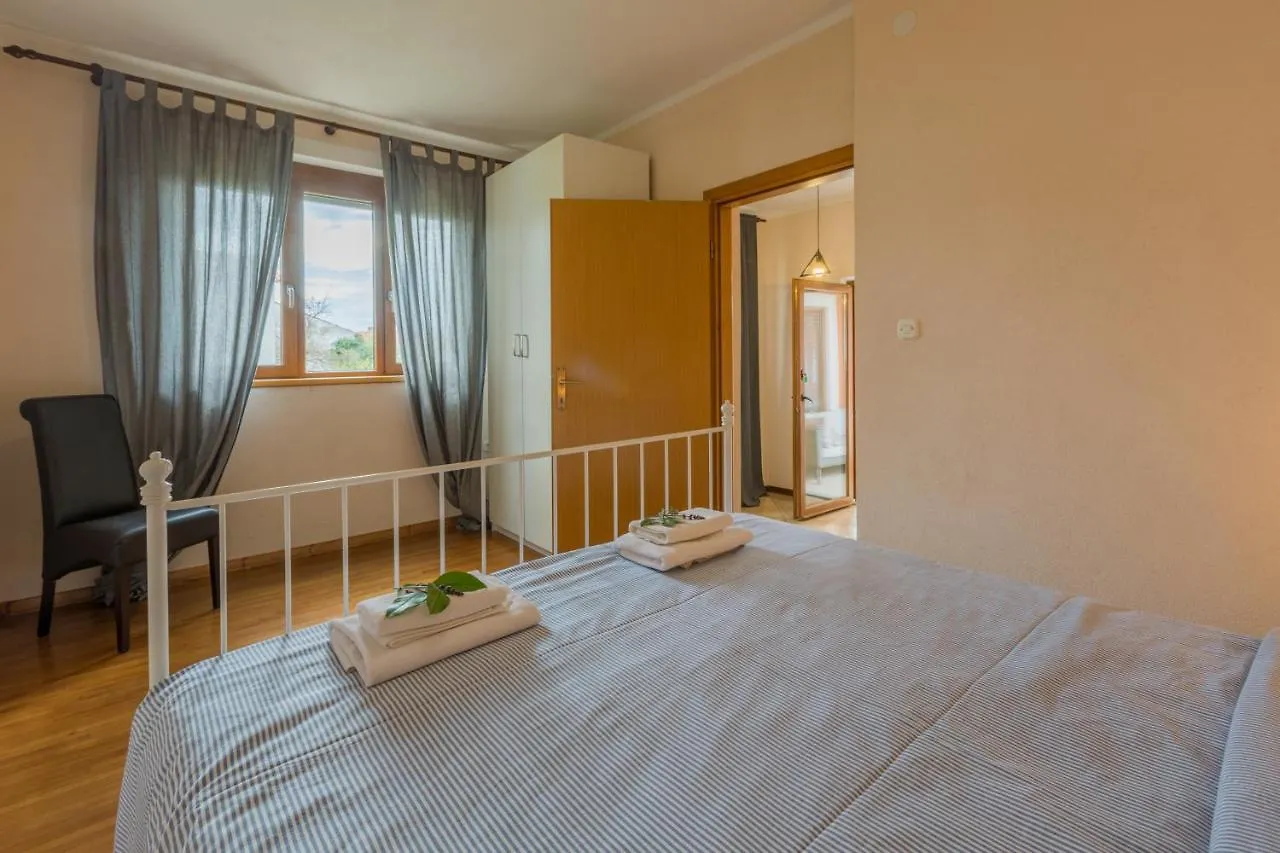 Apartments Zomzi Porec