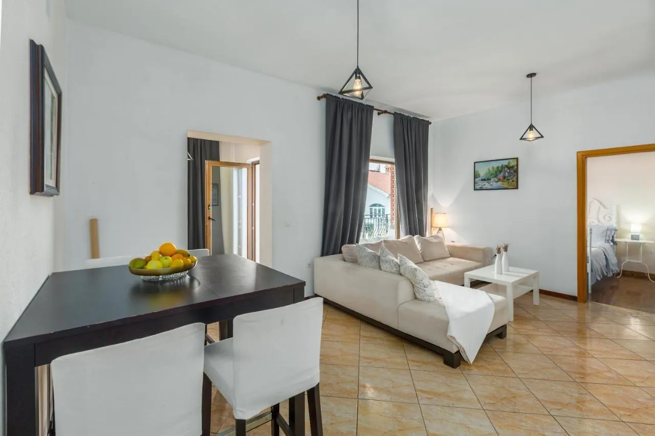 Apartments Zomzi Porec 0*,