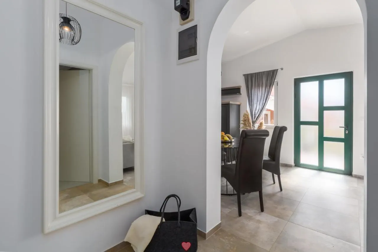 Apartments Zomzi Porec Croatia