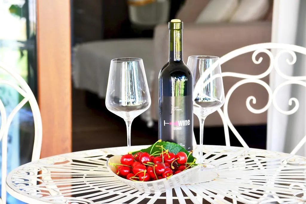 Apartments Zomzi Porec 0*,  Croatia
